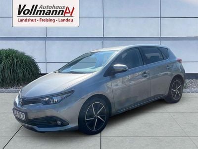 Gebraucht Toyota Auris Team 116 PS (85 kW) 2019 Silber Limousine