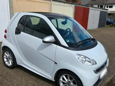 Używany Smart ForTwo Coupé 70 KM (51 kW) 2013 Biały Coupe