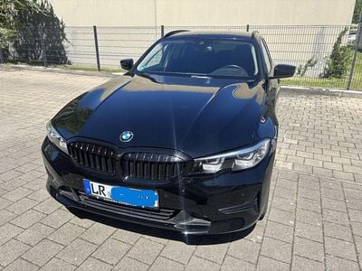 Second-hand BMW 318 Advantage 150 CP (110 kW) 2020 Negru Break