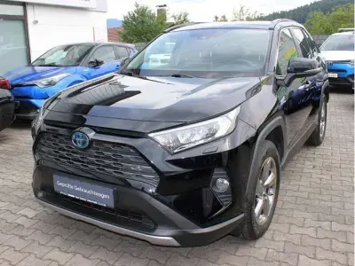 Gebraucht Toyota RAV4 Hybrid Team 222 PS (163 kW) 2020 Attitude black mc. SUV