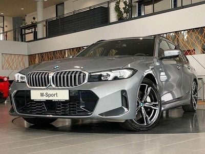 Gebraucht BMW 330 M Sport 245 PS (180 kW) 2025 Grau Kombi