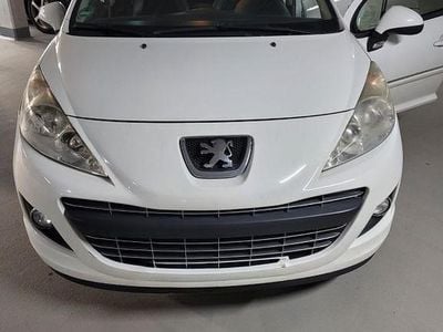 Gebraucht Peugeot 207 Premium 120 PS (88 kW) 2012 Weiß Kombi