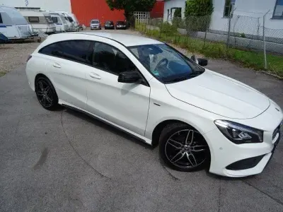 Gebraucht Mercedes CLA180 Shooting Brake AMG line 122 PS (89 kW) 2017 Weiß Kombi