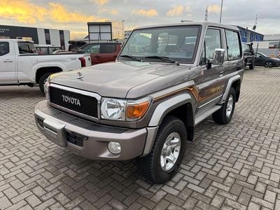 Braun Gebraucht 2022 Toyota Land Cruiser SUV | 59.980 €