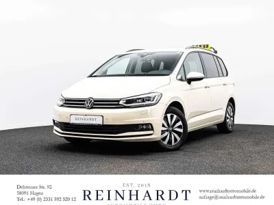 Gebraucht VW Touran Trendline 150 PS (110 kW) 2025 Hellelfenbein Van / Kleinbus