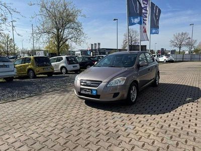 Gebraucht Kia Ceed Basis 109 PS (80 kW) 2009 Beige Kleinwagen