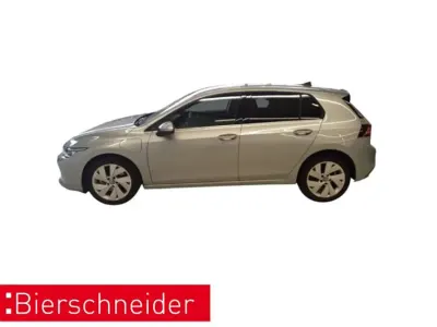 Gebraucht VW Golf VIII 204 PS (150 kW) 2025 Silber Limousine