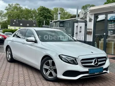 Gebraucht Mercedes E220 Avantgarde 194 PS (142 kW) 2017 Weiß Limousine