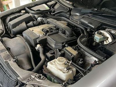 Mercedes E200