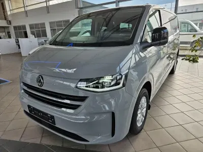 Nuova VW Caravelle Life 150 CV (110 kW) 2026 Grigio Furgone