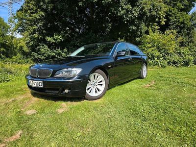 BMW 740