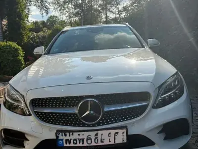 Gebraucht Mercedes C300e 194 PS (142 kW) 2020 Braun Limousine
