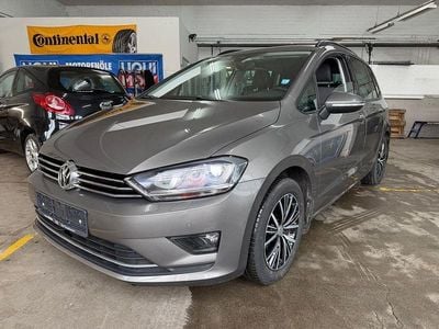 Grau Gebraucht 2016 VW Golf Sportsvan Allstar Van / Kleinbus | 15.980 € (Guter Preis)
