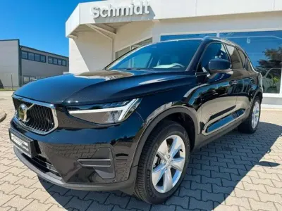 Gebraucht Volvo XC40 Core 163 PS (119 kW) 2025 Onyx black SUV