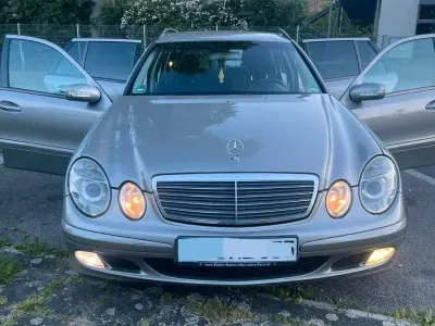 Gebraucht Mercedes E220 150 PS (110 kW) 2004 Silber Kombi