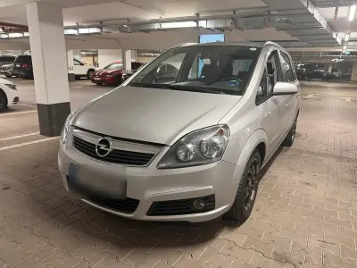 Gebraucht Opel Zafira Sport 140 PS (102 kW) 2007 Silber Van / Kleinbus