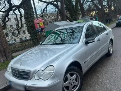 Gebraucht Mercedes C180 143 PS (105 kW) 2004 Limousine