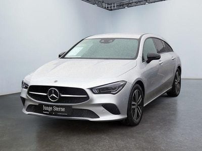 Gebraucht Mercedes CLA200 Shooting Brake Progressive 163 PS (119 kW) 2024 Silber Kombi