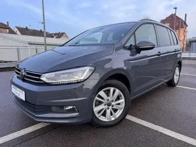 Gebraucht VW Touran IQ Drive 150 PS (110 kW) 2024 Delfingrau Van / Kleinbus