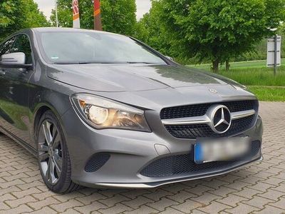 gebraucht Mercedes CLA200 Shooting Brake d -7G Automatik.