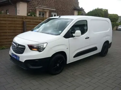 Gebraucht Opel Combo Edition 102 PS (75 kW) 2020 Weiß Van / Kleinbus
