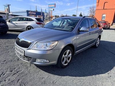 Gebraucht Skoda Octavia Family 105 PS (77 kW) 2011 Grau Kombi