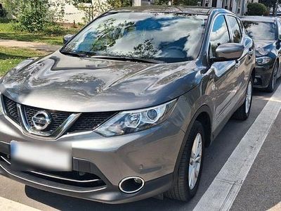 Usata Nissan Qashqai Acenta 163 CV (119 kW) 2015 Grigio SUV
