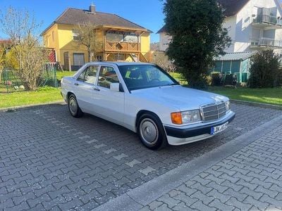 Usata Mercedes 190 109 CV (80 kW) 1993 Bianco Berlina