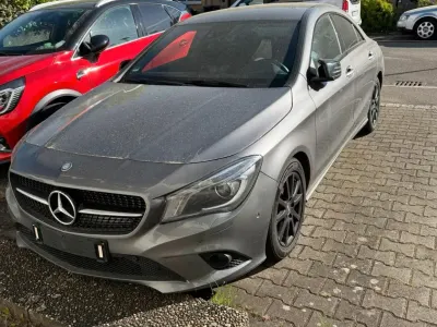 Gebraucht Mercedes CLA180 122 PS (89 kW) 2014 Schwarz Limousine