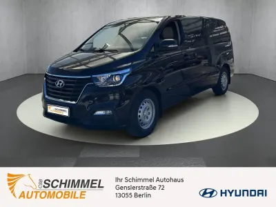 Gebraucht Hyundai H-1 Premium 170 PS (125 kW) 2020 Timeless black Van / Kleinbus