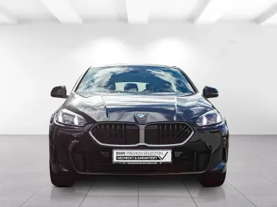 Gebraucht BMW 118 Performance 150 PS (110 kW) 2024 Black sapphire metallic Kleinwagen