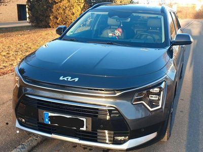 Gebraucht Kia Niro Spirit 179 PS (131 kW) 2022 Grau SUV
