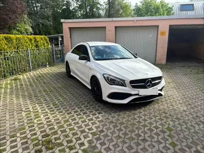Gebraucht Mercedes CLA200 AMG line 156 PS (114 kW) 2018 Weiß Coupé
