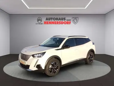 Używany Peugeot e-2008 Allure 100 kW (136 KM) 2022 Biały SUV
