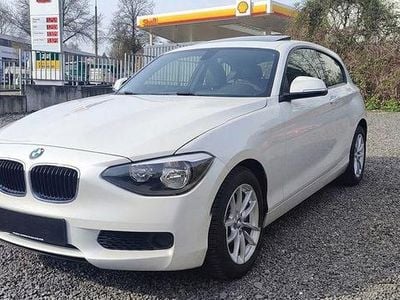 Gebraucht BMW 114 Sport Line 102 PS (75 kW) 2013 Weiß Kleinwagen