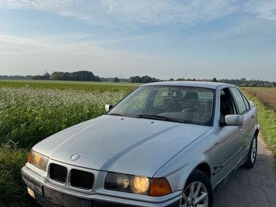 gebraucht BMW 325 e36 TDS Limousine Arktissilber TÜV AHK Klima