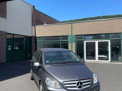 Mercedes B180