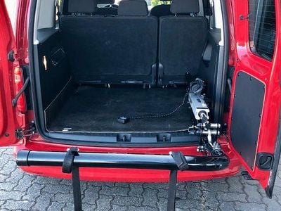 Rot Gebraucht 2015 VW Caddy Comfortline Van / Kleinbus | 18.900 € (Fairer Preis)