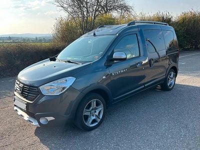 Usata Dacia Dokker Stepway 131 CV (96 kW) 2019 Grigio Monovolume