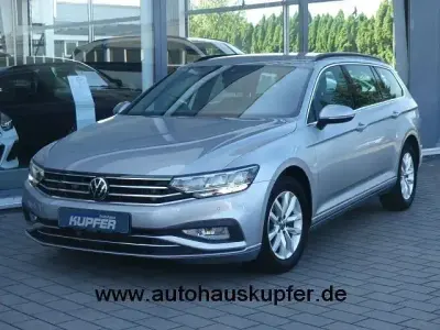 Gebraucht VW Passat Business 150 PS (110 kW) 2022 Silber Kombi
