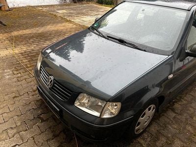 Gebraucht VW Polo 60 PS (44 kW) 2001 Silber Kleinwagen