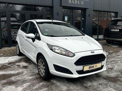 Weiß Gebraucht 2017 Ford Fiesta Trend Limousine | 7.990 € (Guter Preis)