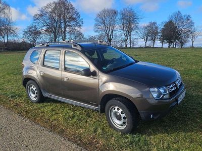 Braun Gebraucht 2017 Dacia Duster SUV | 10.200 € (Fairer Preis)
