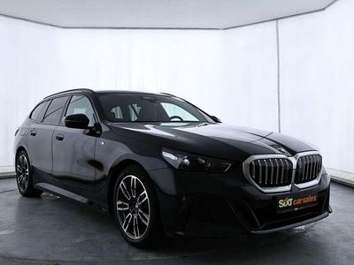 Gebraucht BMW 520 M Sport 197 PS (144 kW) 2025 Schwarz Kombi