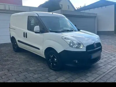 Gebraucht Fiat Doblò 90 PS (66 kW) 2010 Weiß Van / Kleinbus