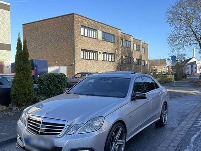 Gebraucht Mercedes E350 231 PS (169 kW) 2025 Silber Limousine