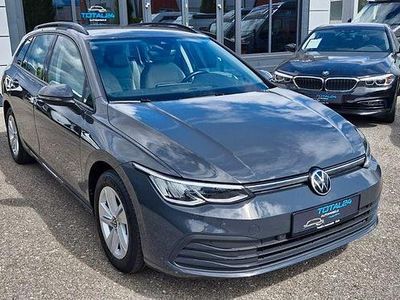 Grau Gebraucht 2021 VW Golf VIII Life Limousine | 16.430 € (Fairer Preis)