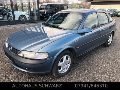 Gebraucht Opel Vectra 101 PS (74 kW) 1998 Blau Limousine