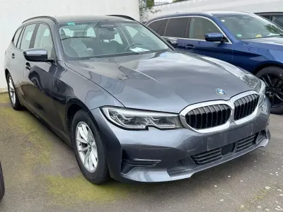Gebraucht BMW 320 Advantage 190 PS (139 kW) 2020 Grau Kombi