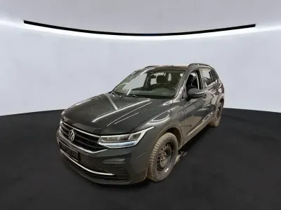 Gebraucht VW Tiguan Life 150 PS (110 kW) 2022 Grau SUV